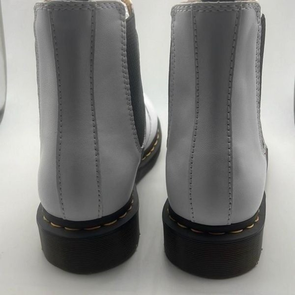 Dr. Martens Women's 2976 Chelsea Boot Leather Boots NWB Women Size 10 | Eur 42 - Picture 4 of 11